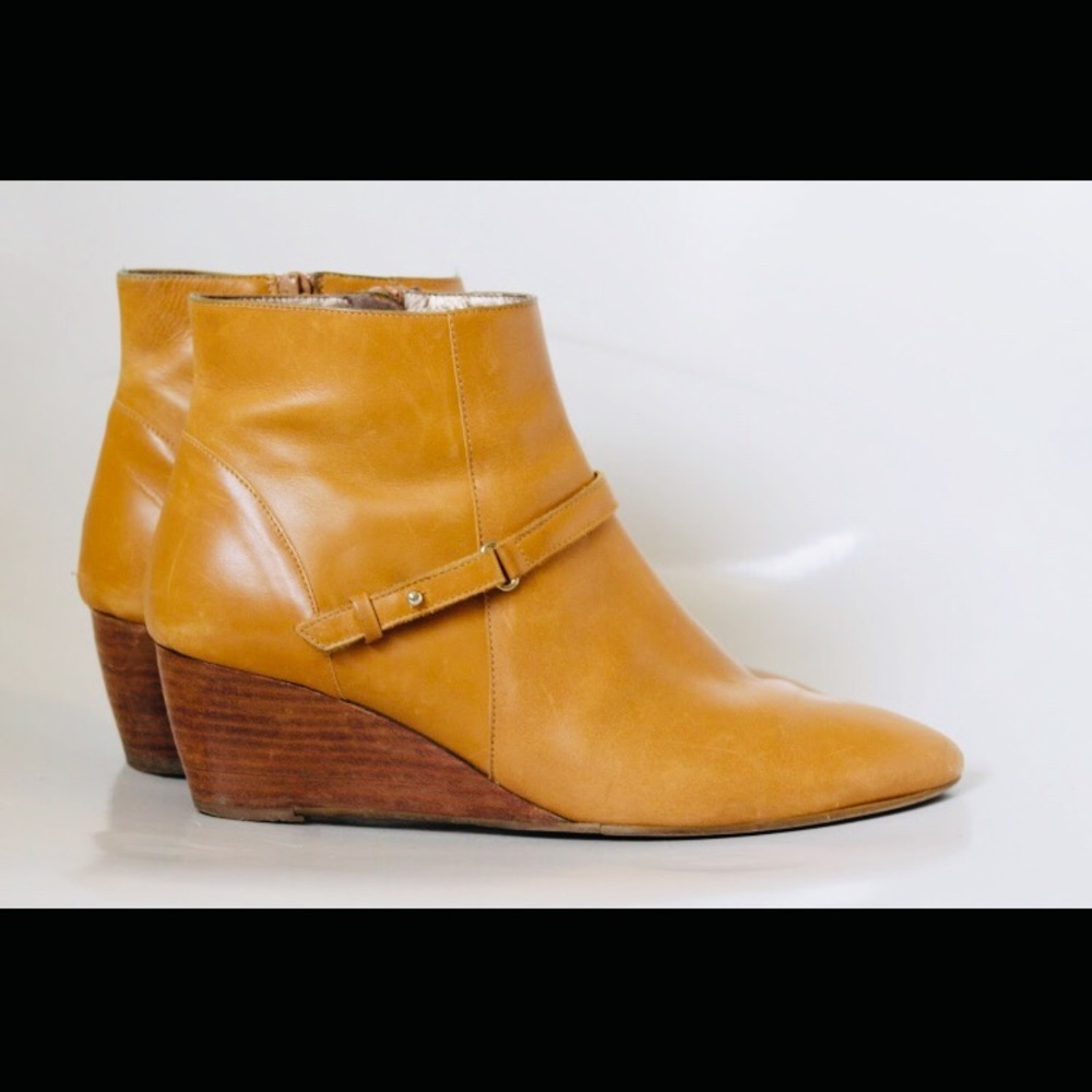 Cognac Italian leather boots (Dana Davis)